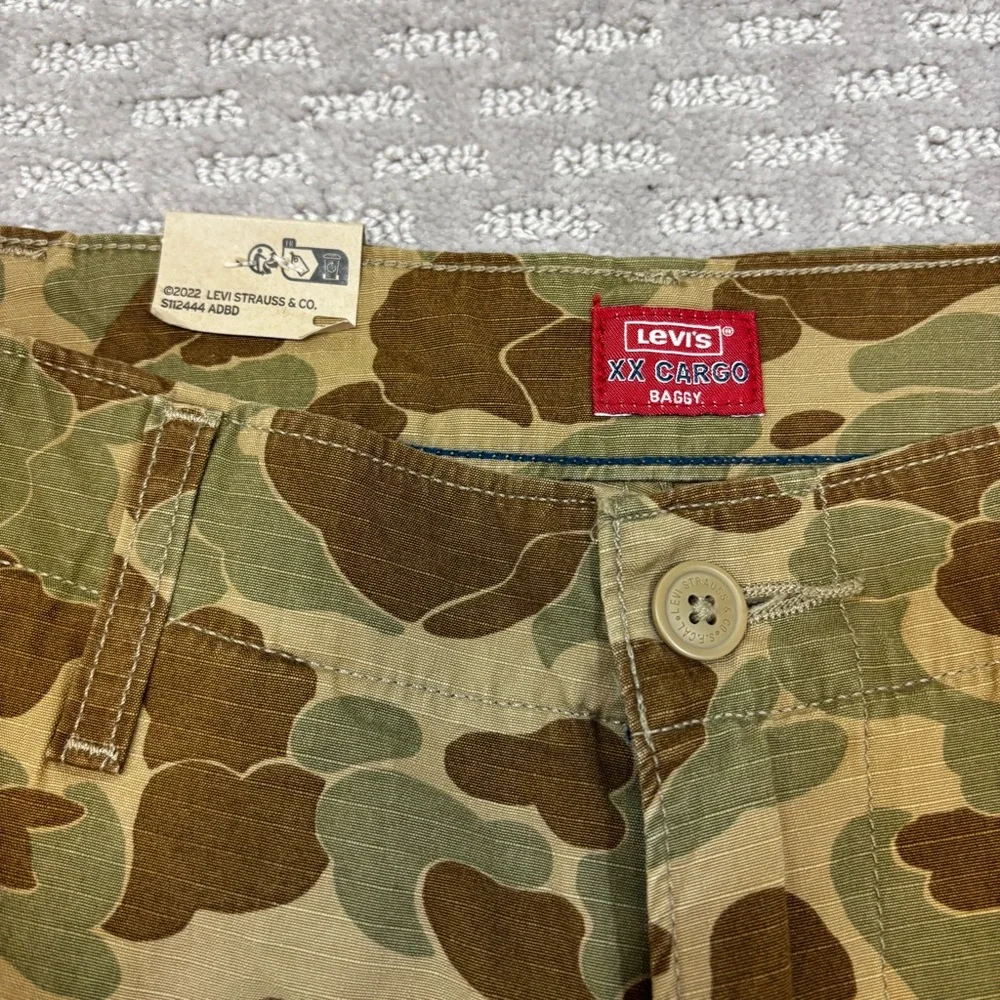 Levi's XX Cargo Baggy Fit Pants Mens Size‎ 33 x 30 Duck Camo Print Cotton NEW